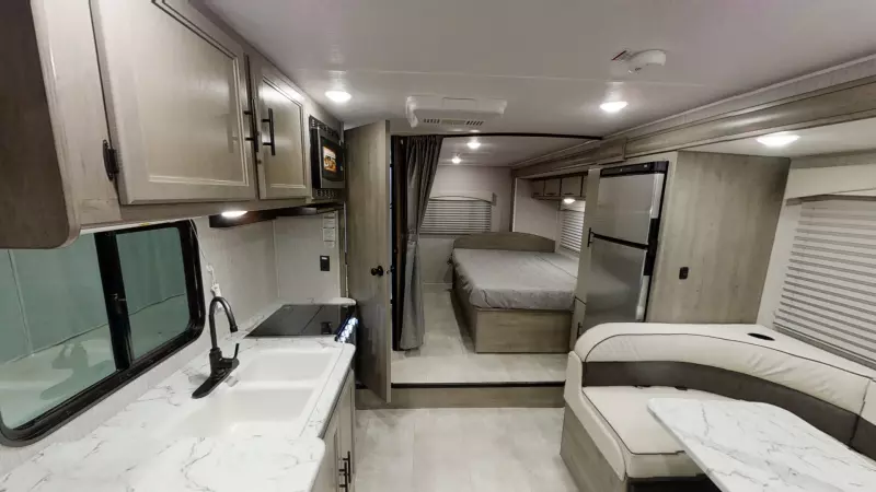 23FS - Ford 350 Floorplan Main Room