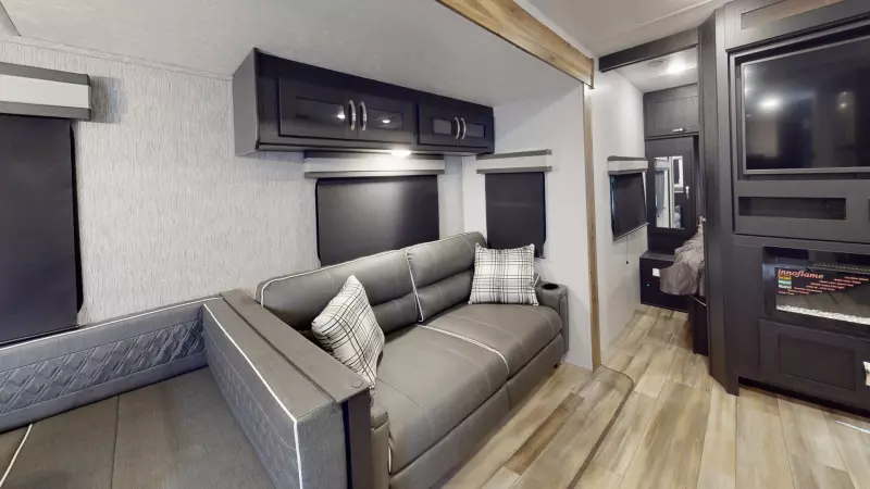 Freedom Express Ultra Lite Main Room