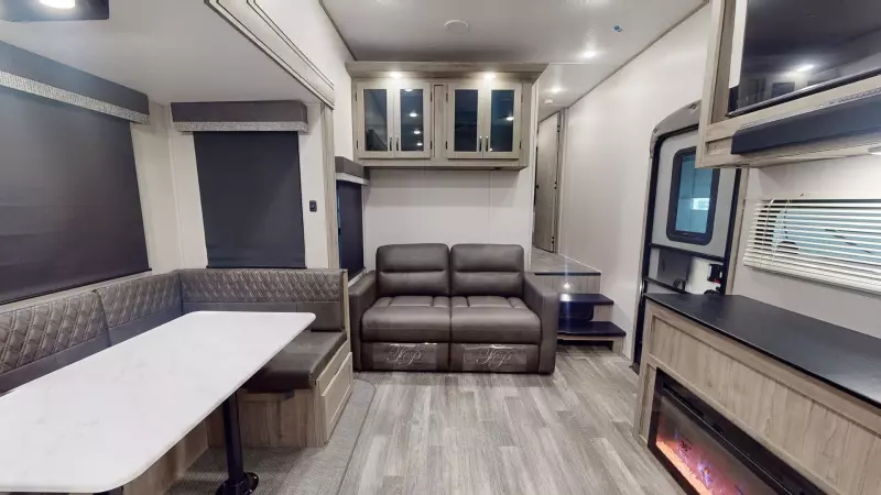 355FBX Floorplan Main Room