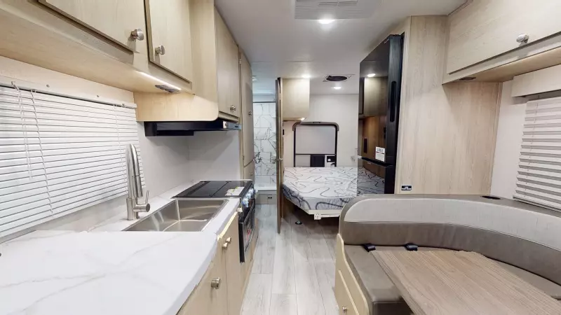 220XG - Ford E-350 Floorplan Main Room