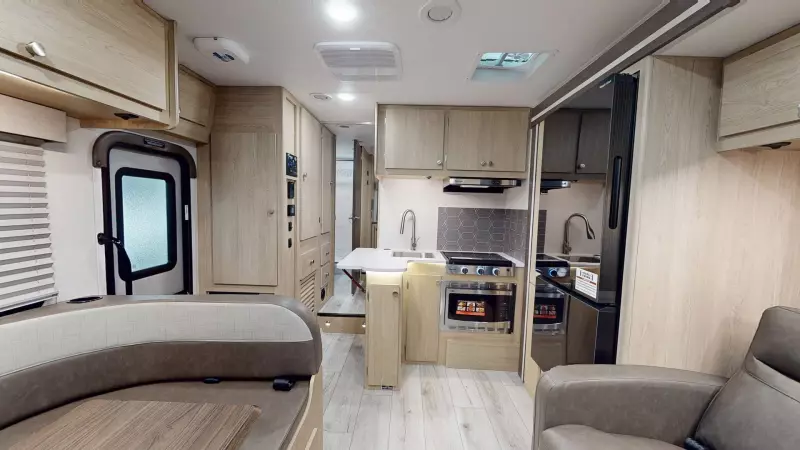 260DS - Ford E-450 Floorplan Main Room