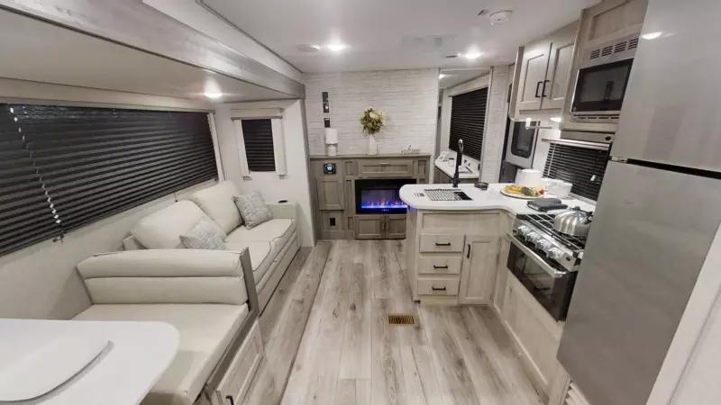 Catalina Legacy Edition Main Room